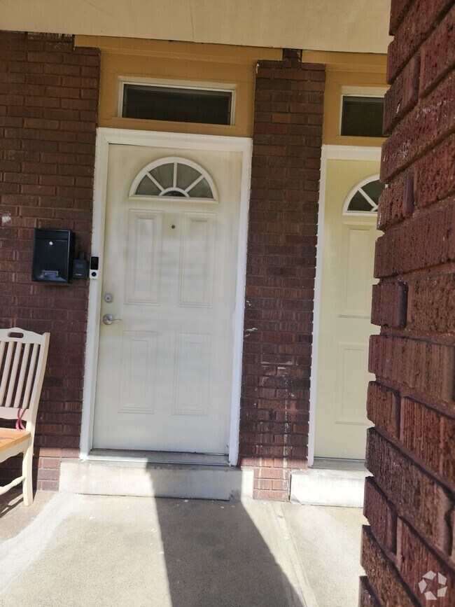 Building Photo - 986 Studer Ave