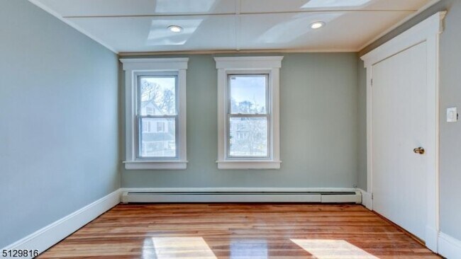 Foto del edificio - 15-17 Boonton Ave