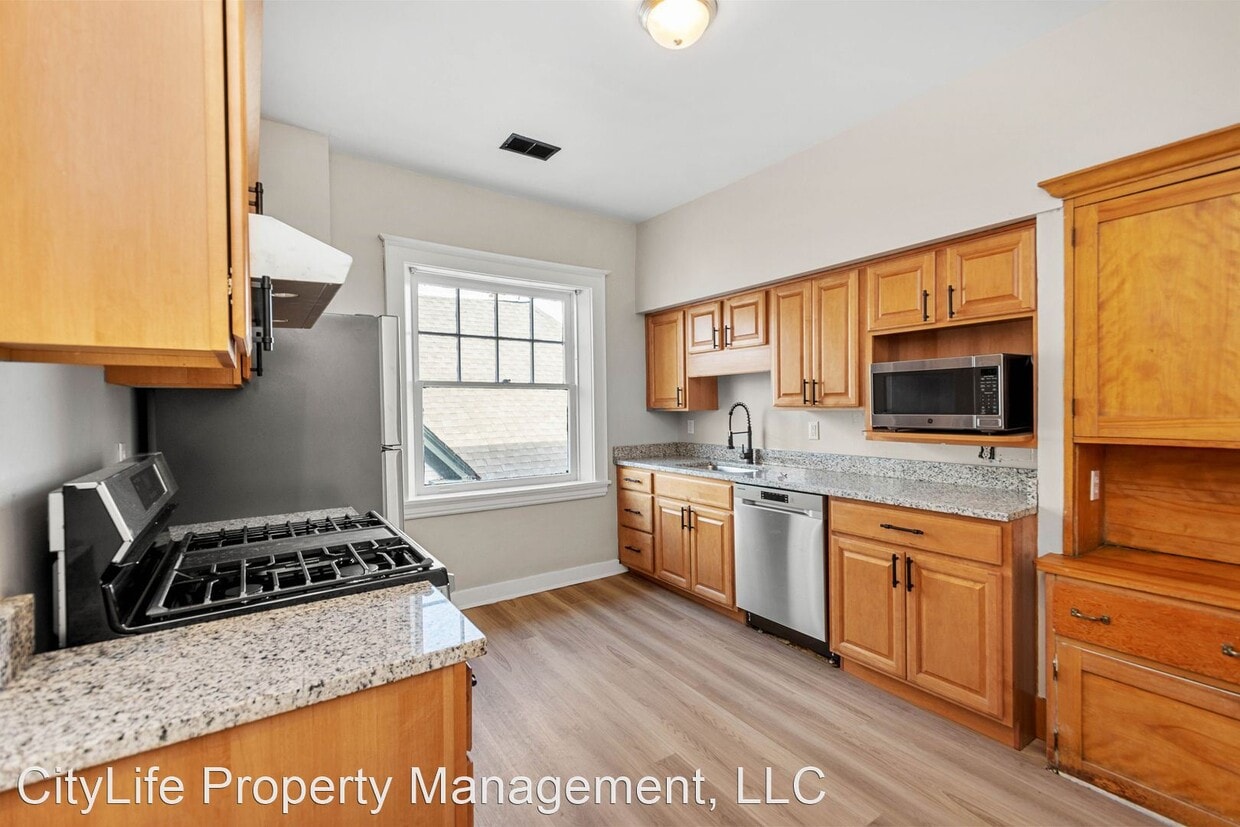 Primary Photo - 2 br, 1 bath House - 226 East End Avenue