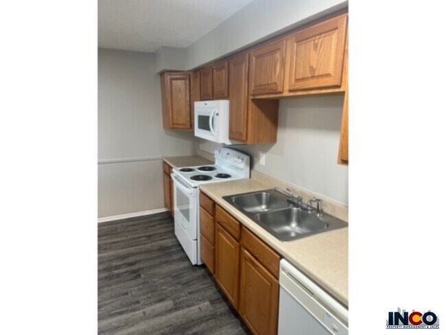 Foto del edificio - 4571 S Lowell Blvd