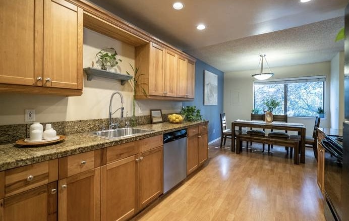 Foto principal - 6745 SW Scholls Ferry Rd