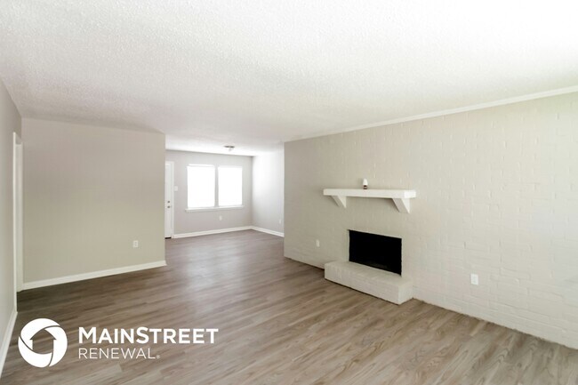Building Photo - 4359 Crescent Park Dr