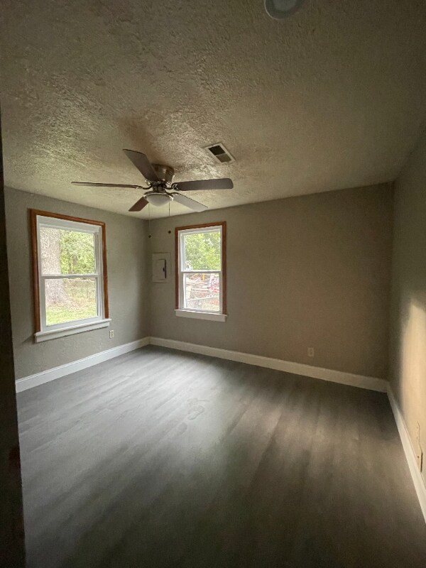 Foto del edificio - 5310 Hardy Ave