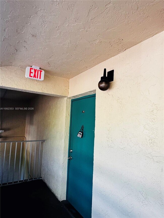 Foto del edificio - 3274 NW 103rd Terrace