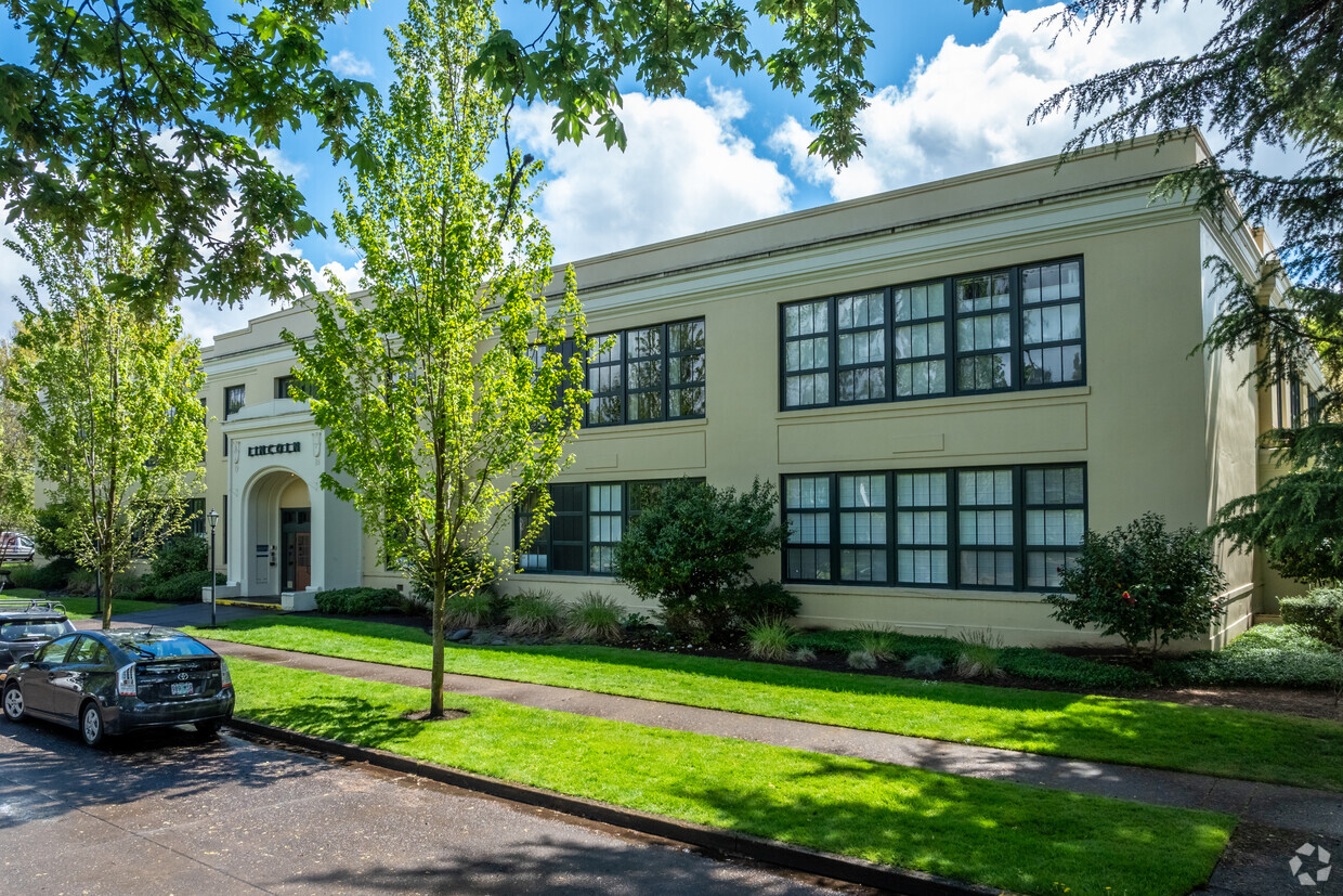 Foto principal - Lincoln School Condos