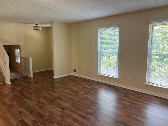 Foto del edificio - 9775 Loblolly Ln