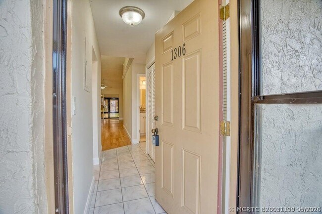 Foto del edificio - 3151 SE Aster Ln