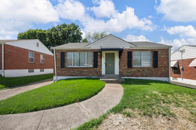 Foto del edificio - 7821 Morganford Rd