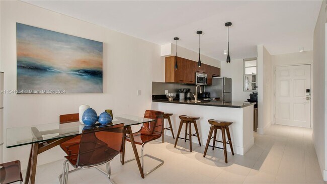 Foto del edificio - 750 NE 64th St