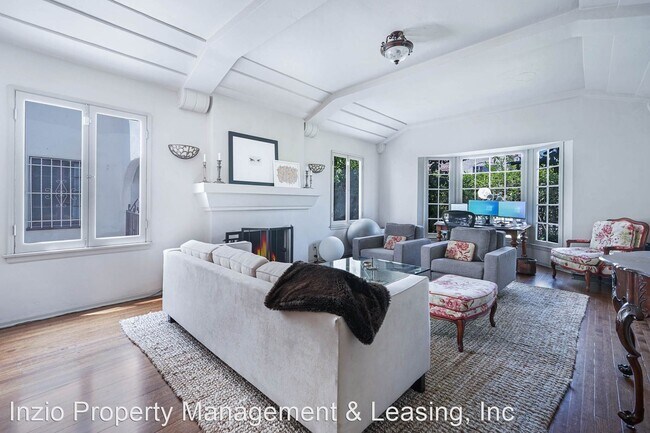 Foto del edificio - 3 br, 2 bath House - 8210 W. 4th St