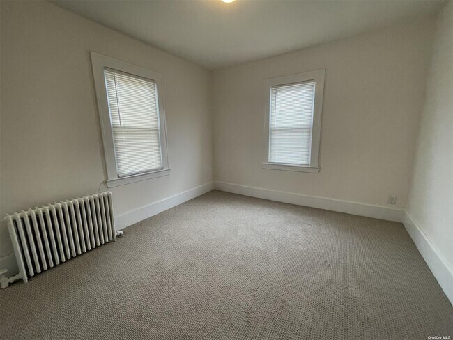 Building Photo - 108 Davison Ave