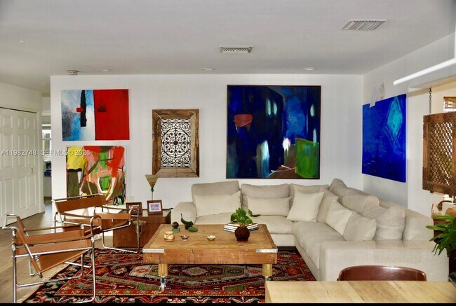 Foto del edificio - 1251 SW 11th Terrace