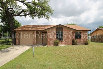 Building Photo - 3801 Madison Dr