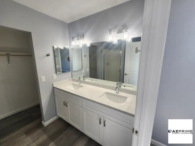 Building Photo - E Jackson