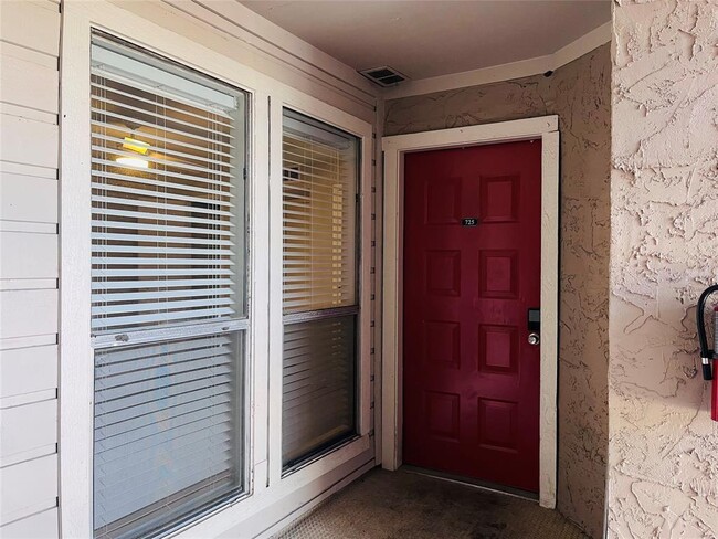 Foto del edificio - 10855 Meadowglen Ln