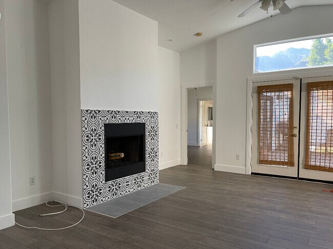 Building Photo - 54105 Avenida Obregon