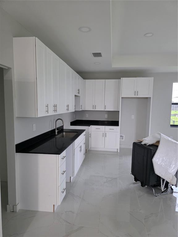 Foto del edificio - 1324 NE 18th Terrace