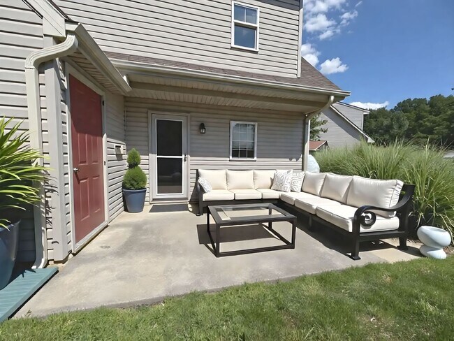 Foto del edificio - 2 Bedroom 2.5 Bathroom Townhome in Mechani...