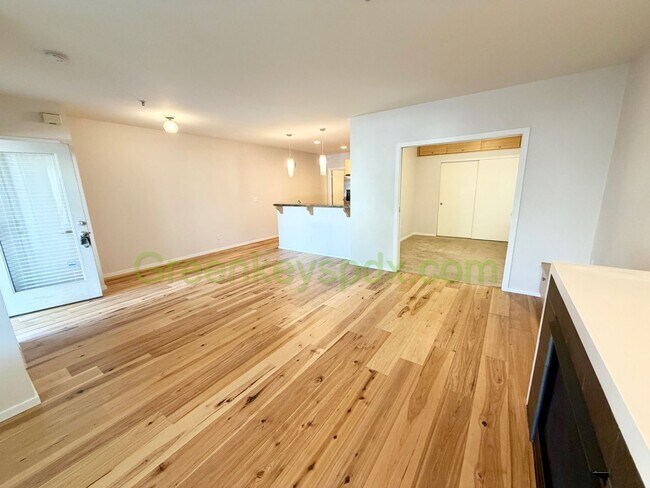 Building Photo - Awesome 1-bedroom condo near the heart of historic St. John's