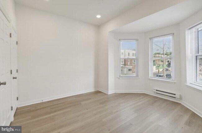 Foto del edificio - 5554 Lansdowne Ave