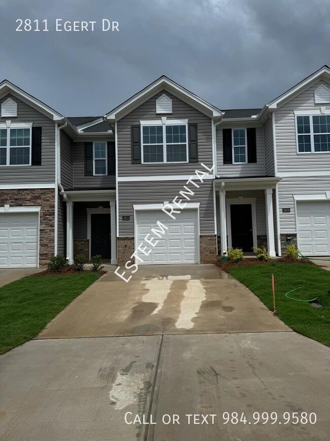 Photo - 2811 Egert Dr House