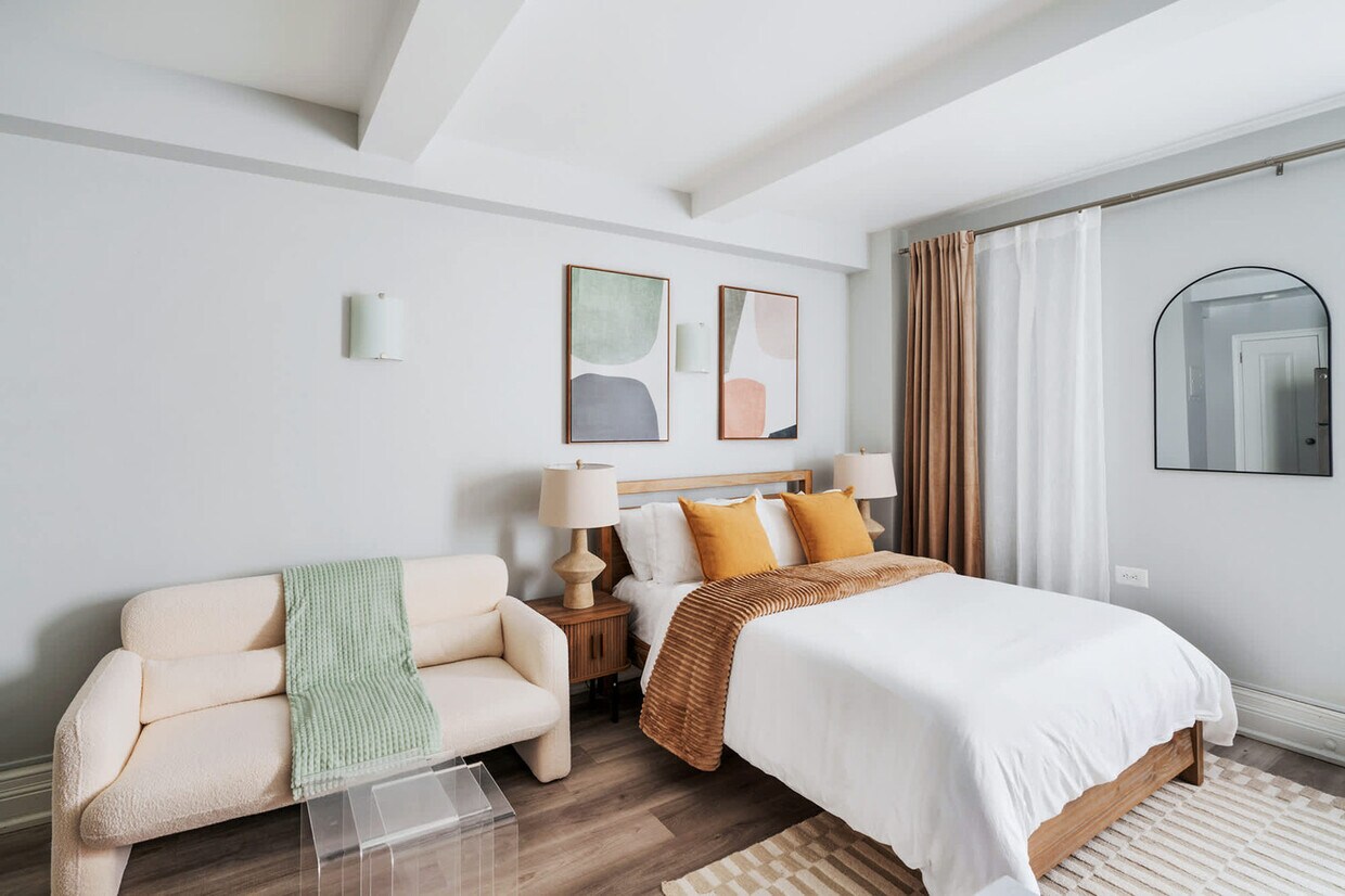 Foto principal - 238 W 73rd St