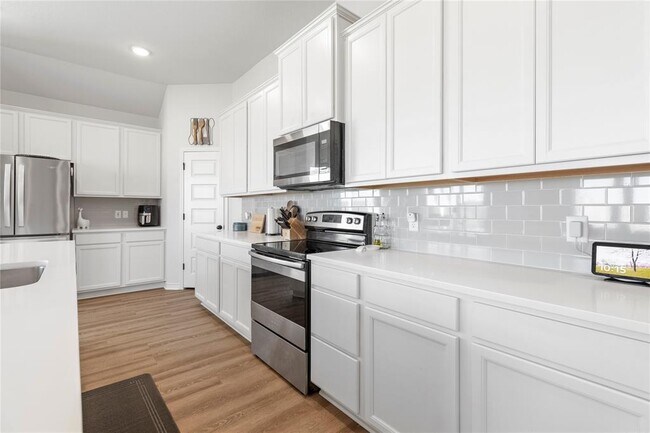 Foto del edificio - 3117 Brady Ct