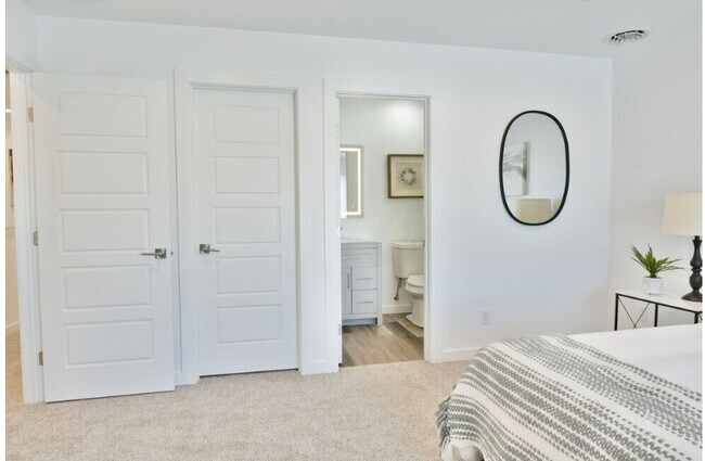 Foto del edificio - 6412 South Ave