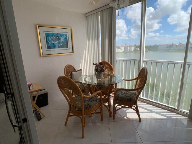 Foto del edificio - 14112 Huntington Pointe Dr