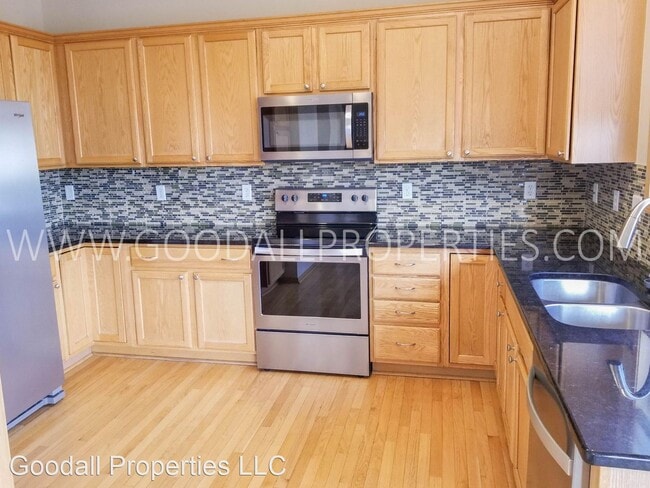 Building Photo - 5 br, 3.5 bath House - 213 Bridgewood Drive