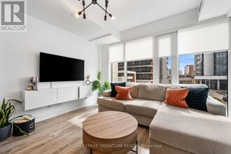 Building Photo - 9608 Yonge St