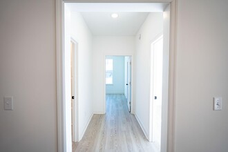 Building Photo - The Premiere at Brunswick Apartment Homes