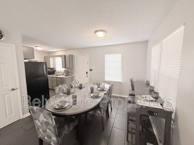 Foto del edificio - 415 N Dudley St