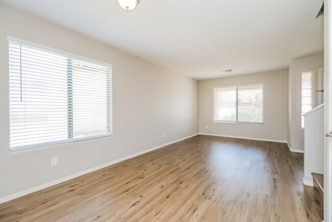 Foto del edificio - 4810 W Beautiful Ln
