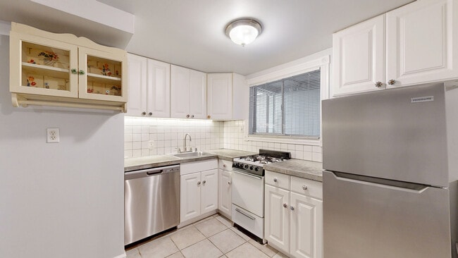 Photo - 1135 De Haro St Apartment