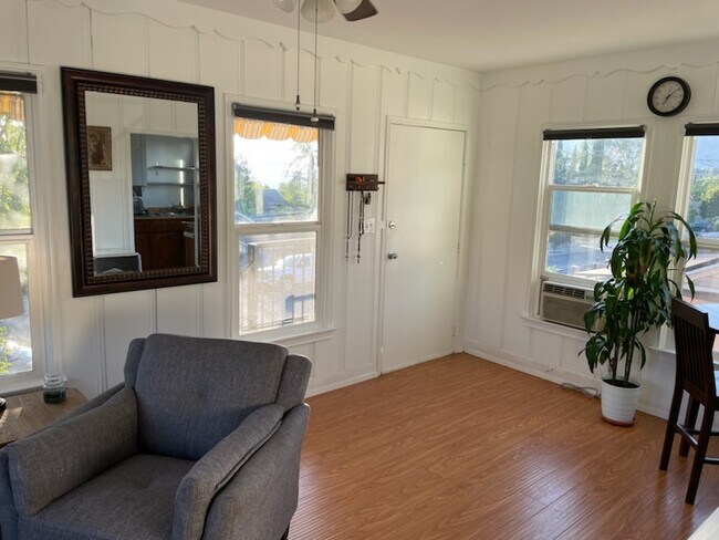 Front door - 10514 Commerce Ave