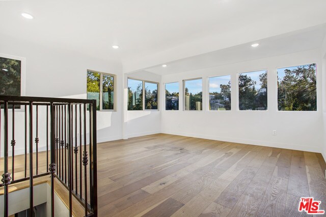 Primary Photo - 2020 Baxter St