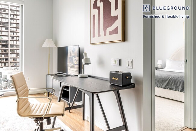 Building Photo - 100 Van Ness Ave