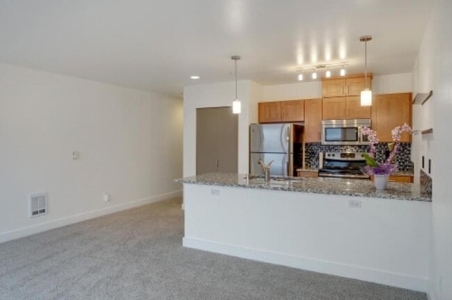 Foto del edificio - 1 bedroom in Seattle WA 98121