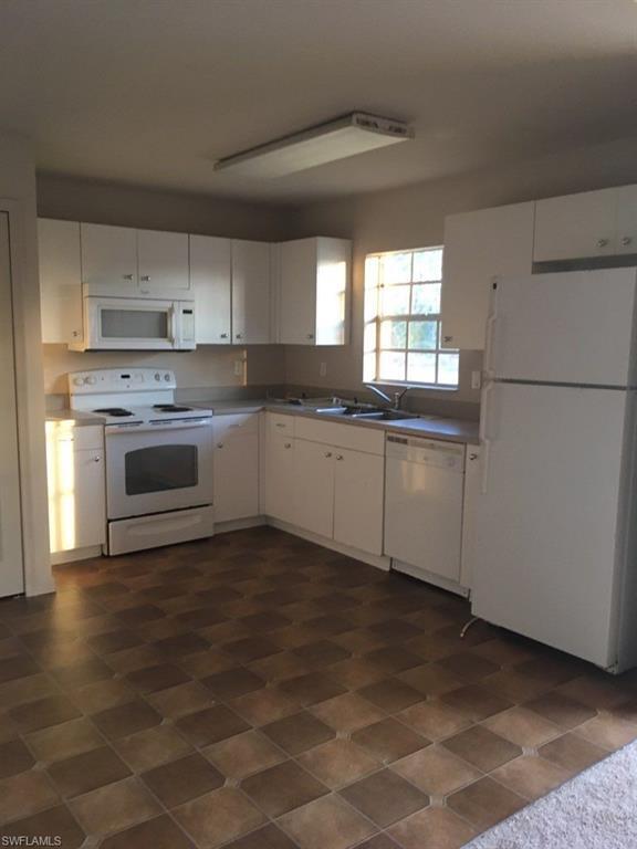 Foto del edificio - 5048 Bolt Ln