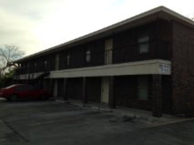 Primary Photo - 118 E Brazil Ave