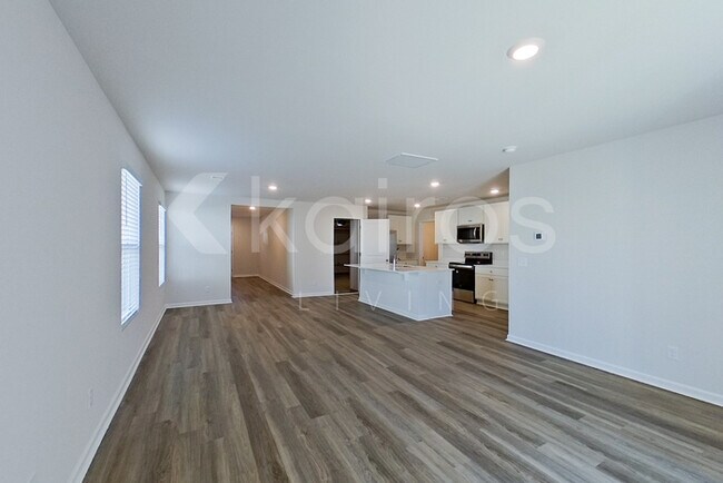 Building Photo - 116 Inez Ave