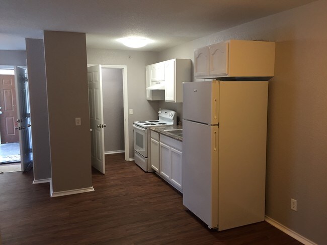 Building Photo - 11106 Belair Dr