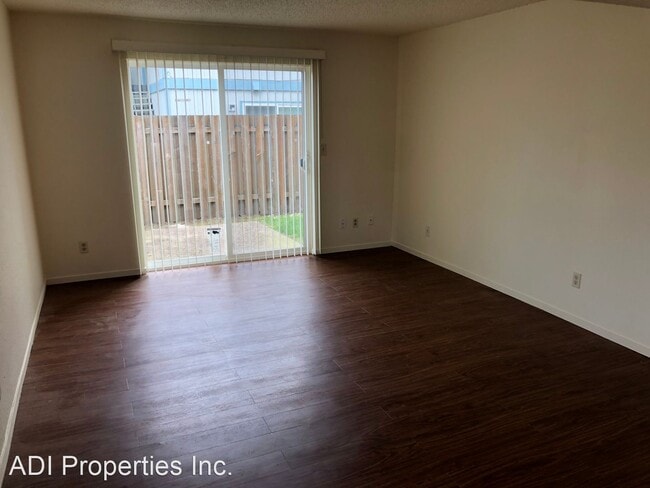 Building Photo - 3 br, 2 bath House - 2223 Hawthorne St. #B