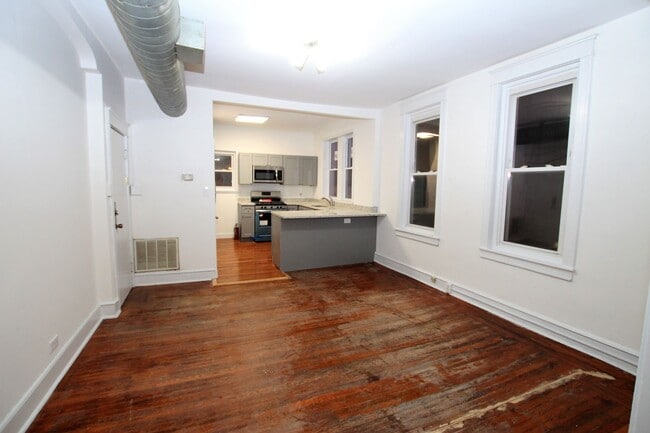 Building Photo - 2621 W Girard Ave