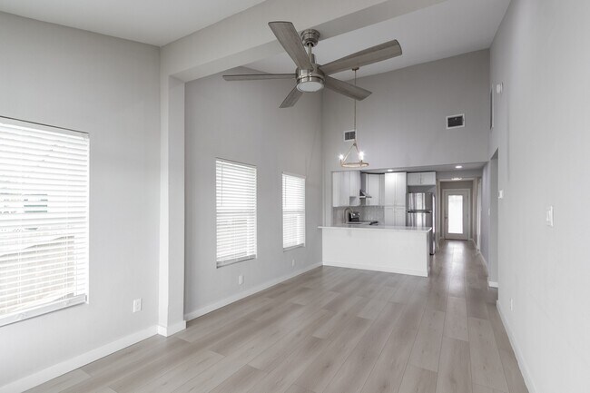 Foto del edificio - 2830 Bay Oaks Harbor Dr