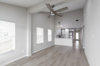 Building Photo - 2830 Bay Oaks Harbor Dr