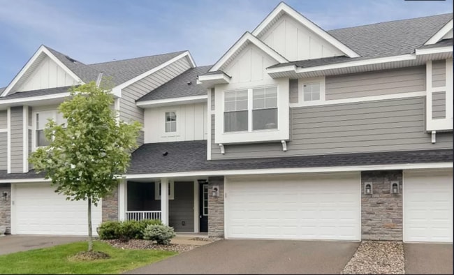 Building Photo - 3275 Red Oak Trl