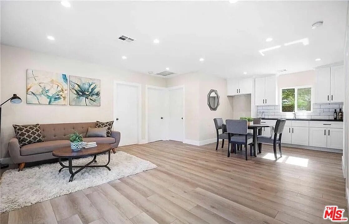 Primary Photo - 6651 Aldea Ave