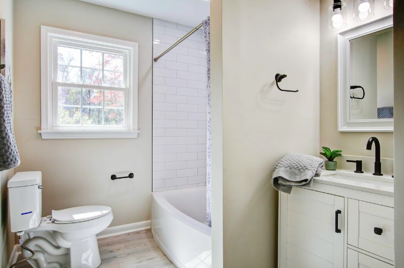 Photo - 4523 W Montague Ave (North Charleston, SC)